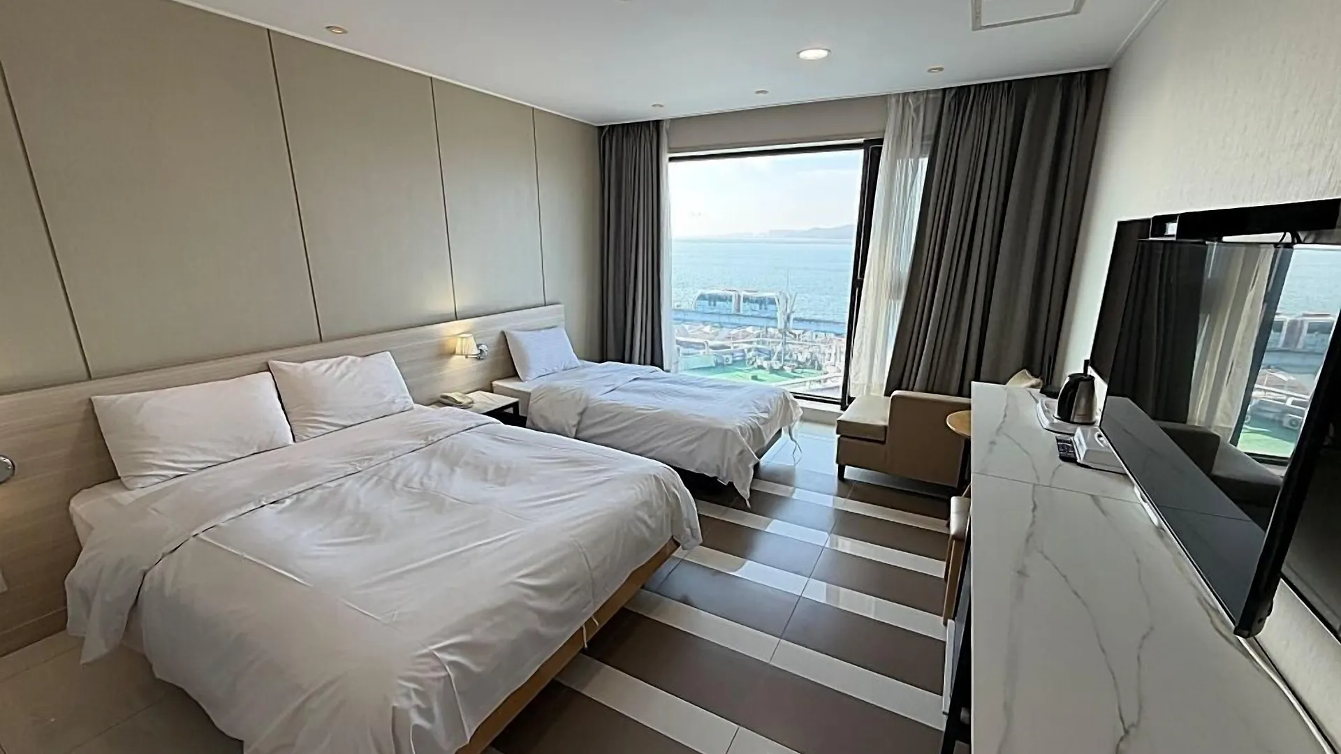 Wolmido Premiers Hotel Incheon 3*,  South Korea