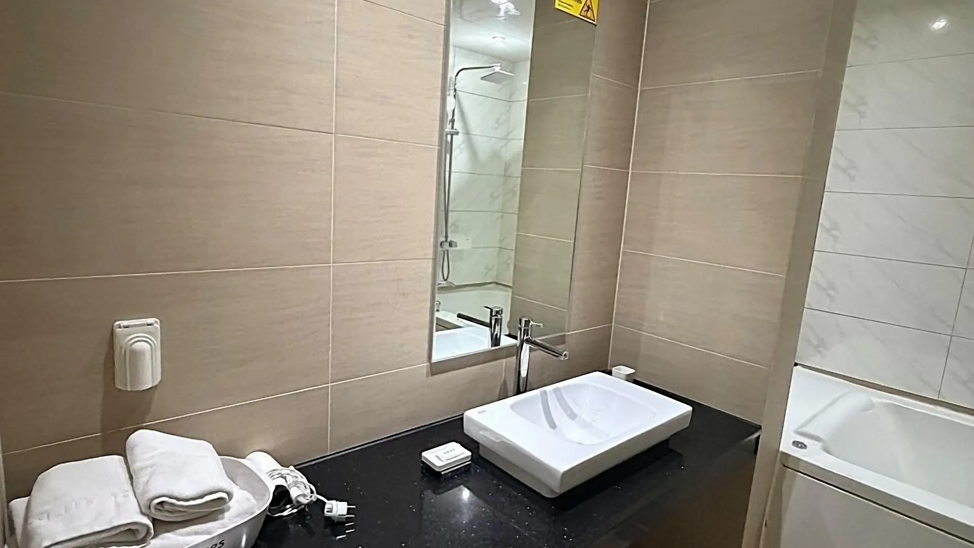 Wolmido Premiers Hotel Incheon 3*,